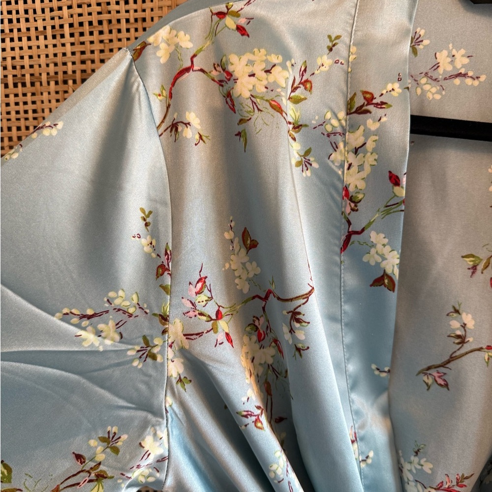 Blue Floral Tie-Front Robe with Ruffled Details - Picture 4 of 9